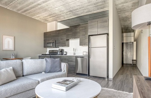 Bucktown Apartamento | Premium Bucktown 1BR w/ Lounge, Roof & Gym, nr L, by Blueground