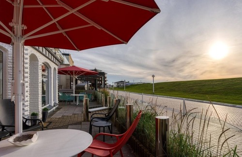 Norderney Casa | Premium Deluxe DZ. w. Sea view, shower/WC, breakfast - Hotel Garni Strandvilla an