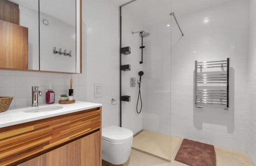 Teigar Apartamento | Premium Downtown Queen Apartment KARTULI