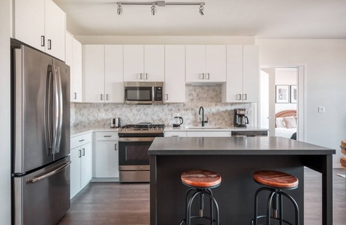 Logan Square Apartamento | Premium Logan Square 2BR w/ Pool, Lounge & Gym nr L, by Blueground