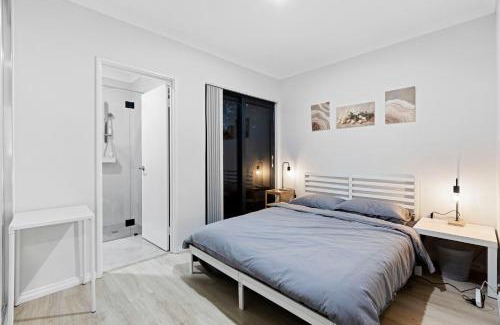 St James Casa | Premium Modern House-Walk to Curtin Uinversity-3 bedroom & 2 bathroom up for 4 People