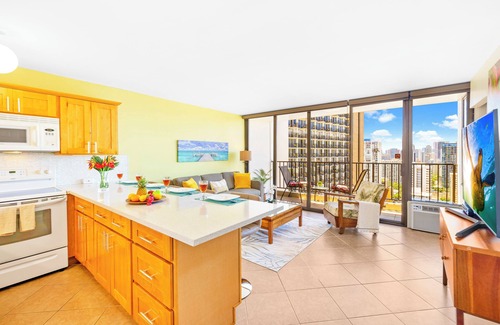 Waikiki Apartamento | Premium Remodeled Condo with Ocean View and Parking