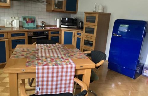 Mittelmeiderich Apartamento | Premium Ruhiges ganzes Apartment 90 m 2 Schlafzimmer große Küche Wohnzimmer