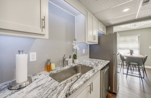 Peachtree Corners Casa | Premium Townhome #2 w/ 2 King Beds & Luxury Baths