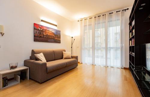 Tricolore Apartamento | PREMUDA20 Milan elegant apartment by Hospity