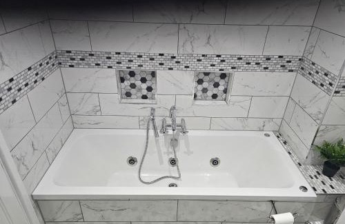 Birkenhead Casa | Prenton House, 3BR Close to Liverpool