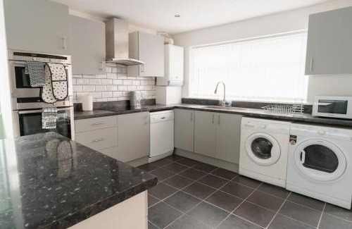 Birkenhead Casa | Prenton House, 3BR Close to Liverpool