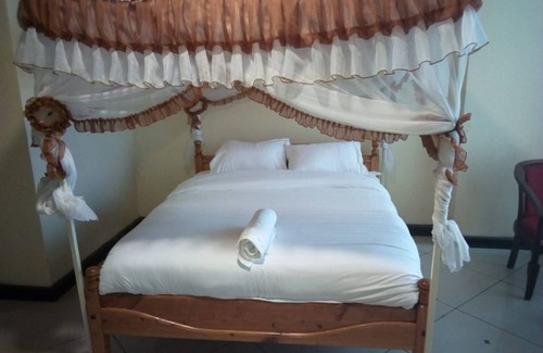 Nyeri Hotel | Prestige Hotel & Club Nyeri