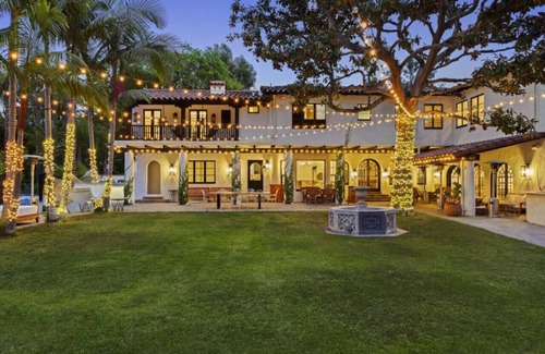 The Flats Casa | Prestigious BH Spanish Villa w/Pool, Jacuzzi, BBQ