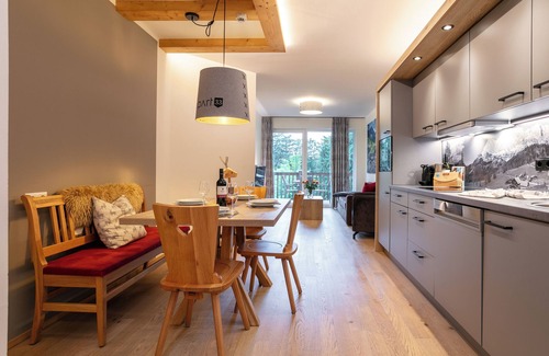Haus im Ennstal Apartamento | Pretty apartment with south-west-facing balcony