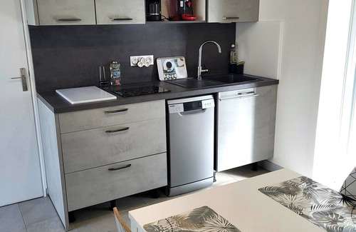 Pirou Cama Y Desayuno | Pretty beach house Cyprange