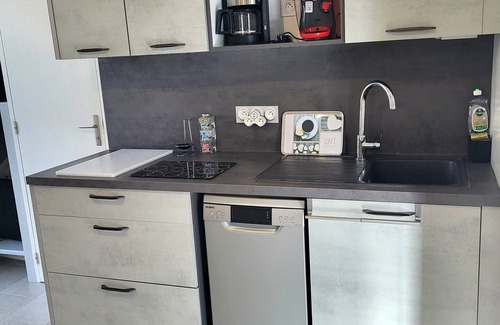 Pirou Cama Y Desayuno | Pretty beach house Cyprange