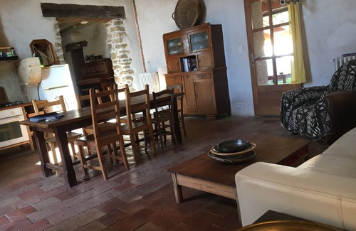 Leogeats Casa | Pretty old house ideal for small groups