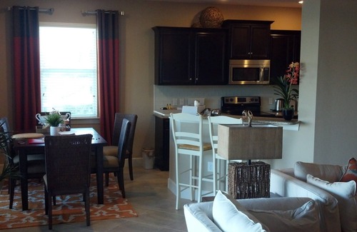 Naples Condominio | Anterior Página del Modelo Con premium Lot que fue construido en 2013