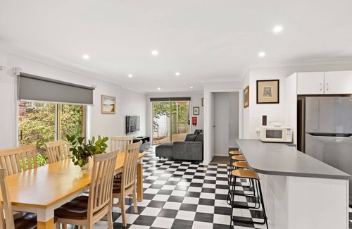 Jervis Bay Casa | Prez Cote La Plaz - Pet Friendly -1 Min Walk to Beach