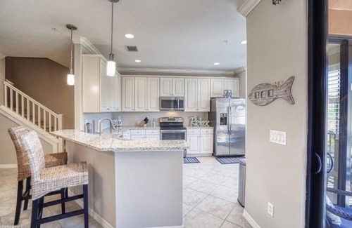 Biggar Condominio | PRICE REDUCED SEPT & OCT 25 Beautiful 3 BR 2.5 Bath Paseo Townhome in a Quad