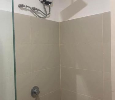 Cagayan de Oro Apartamento | Primavera City Brand New Condo Uptown Cagayan de Oro with pool and gym One minute walk from Mall