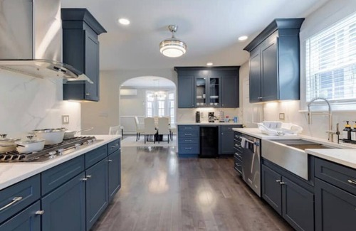 Highland Park Casa | Prime Boston Location: Spacious 5BR, 6 Beds, 2.5 Baths, Sleeps 12, Free Parking!