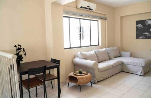 Kerem HaTeimanim Apartamento | Prime Location! 1 bedroom apt in TLV beating Heart