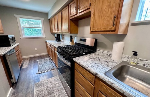 Pittsburgh Casa | Prime location 3 bed 1.5 bath