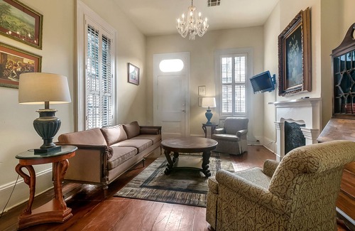 Treme Hotel | Duerme 16, TRES BLOQUES A BOURBON ST. Y ATRACCIONES DE TRIMESTRE FRANCÉS ...
