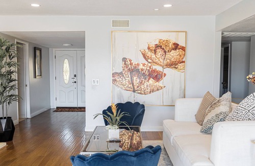 Walnut Casa | Prime Location. Panorama View. Peaceful Community.