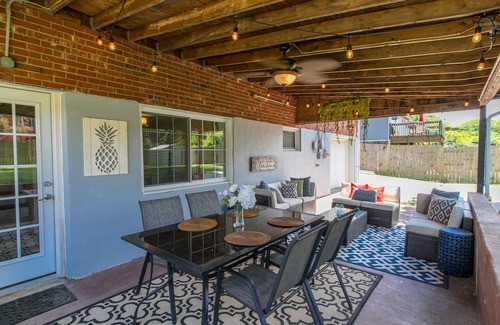 Lexington Casa | 3 habitaciones / 2 baños Ranch en un sótano - ¡Seguro que te encantará esta casa actualizada!