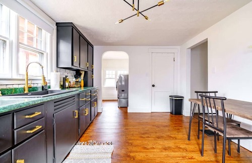 Chillicothe Casa | Prime Location Top Rated Clean Parking Free