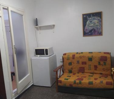 Premià de Mar Cama Y Desayuno | Primera línea de mar y piscina a 20 minutos de Barcelona