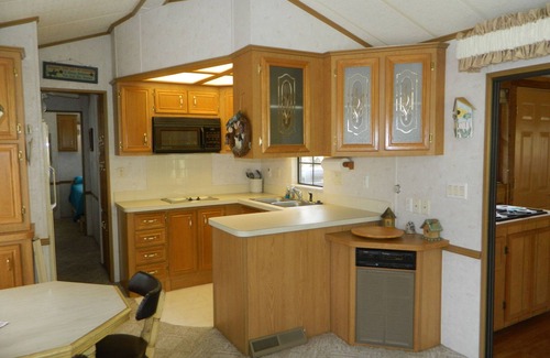 Hayesville Cabina | Primo location, Unique layout with lots of privacy, bring your pup!