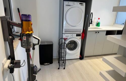 Netanya Apartamento | Prince Palace Poleg Beach 4BR 150M Ir Yamim