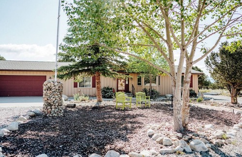 Buena Vista Casa | Princeton View 3BR w/perfect backyard for dogs