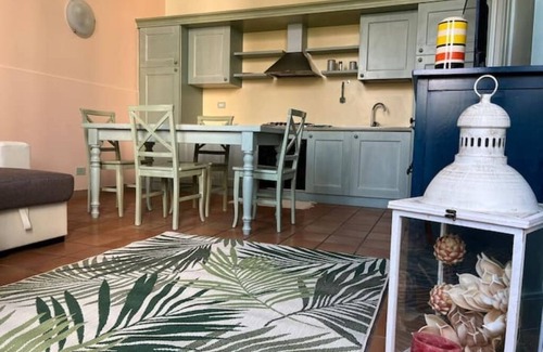Calambrone Apartamento | Principi di Piemonte con Piscina