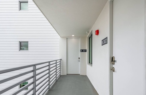 North Trail Condominio | Pristine Clean New Condo, 1 Mile from Downtown Sarasota