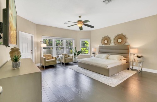 Sunrise Casa | Priv Patio, Near Beach & Airport!