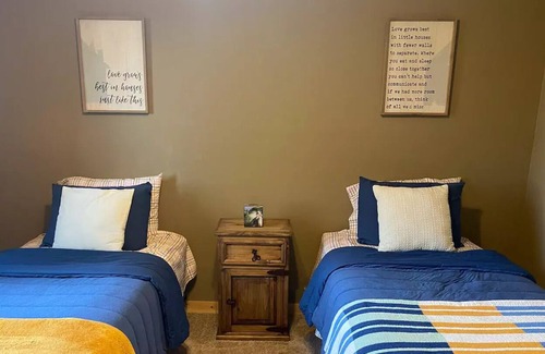 The Rock Otro | Privacy~Farm Stay~Rustic~