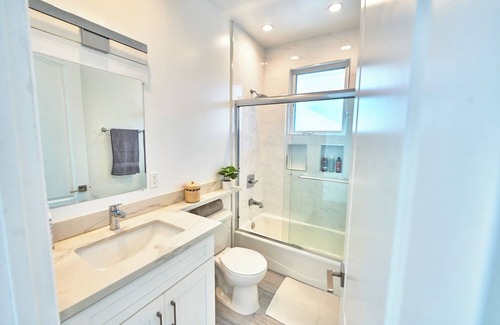 The Flats Casa | Private 1BR Apt. Perfect for a Couple's Getaway!