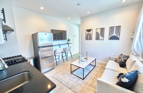 The Flats Casa | Private 1BR Apt. Perfect for a Couple's Getaway!