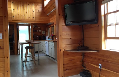 Surfside Cabaña | Casa de campo privada de 2 dormitorios cerca de las playas de South Shore