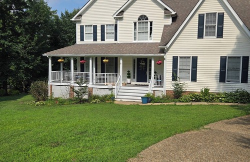 Hampton Park Casa | PRIVATE 2 BEDROOM w/BATH/SHOWER COMBO - Chesterfield, VA