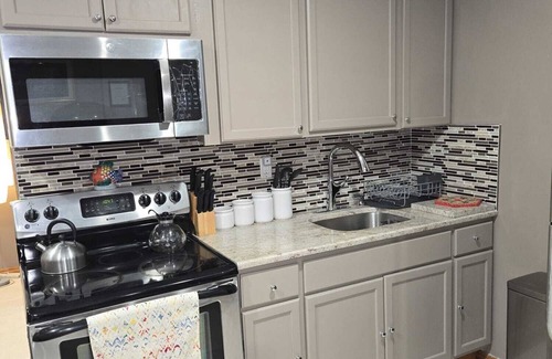 Gordon Heights Casa | Private 2 bedroom basement w/ private entrance