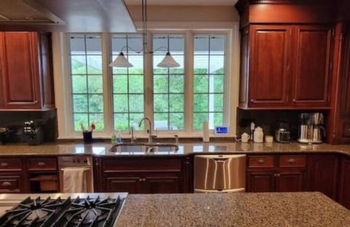 Lynn Center Casa | Private 25 acre, 6 bedroom estate. Sleeps up to 24