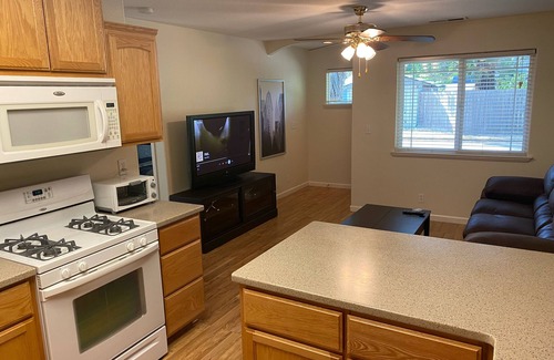 Chico Casa | Private 2b/1b house close to Enloe hospital and <1 mile from downtown