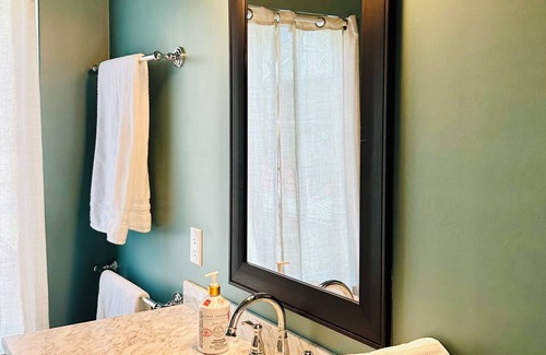 North Rose Hill Casa | Private 2BR Home with Own Entrance and Central Location