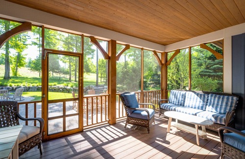 Harbor Springs Cabaña | Private 4 Bedroom-8 Bed Cottage Near Ski Resorts! Stay at True North Golf Club