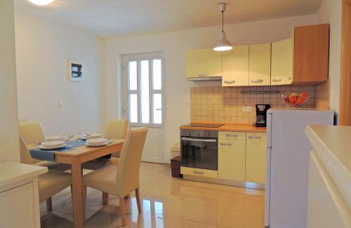 Vrh Apartamento | Private accommodation KIRINCIC
