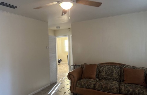 Gainesville Casa | Private and Peaceful 2/1 in NW Gainesville -4 miles to UF