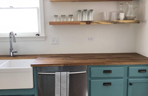 Waldron Casa | Disfrute de la naturaleza en el moderno retiro de la granja cerca de la ciudad