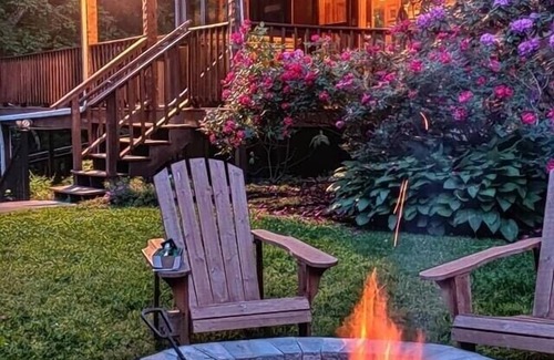 Sevierville Cabina | Private and Spacious 2200 sf, 3 king beds cabin, 1.2 acres with large game room