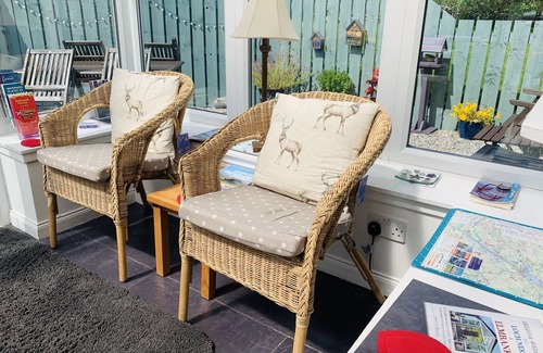 Lewiston Cabina | Lugar privado de 2 dormitorios con invernadero y estacionamiento n LochNess en ruta a Skye